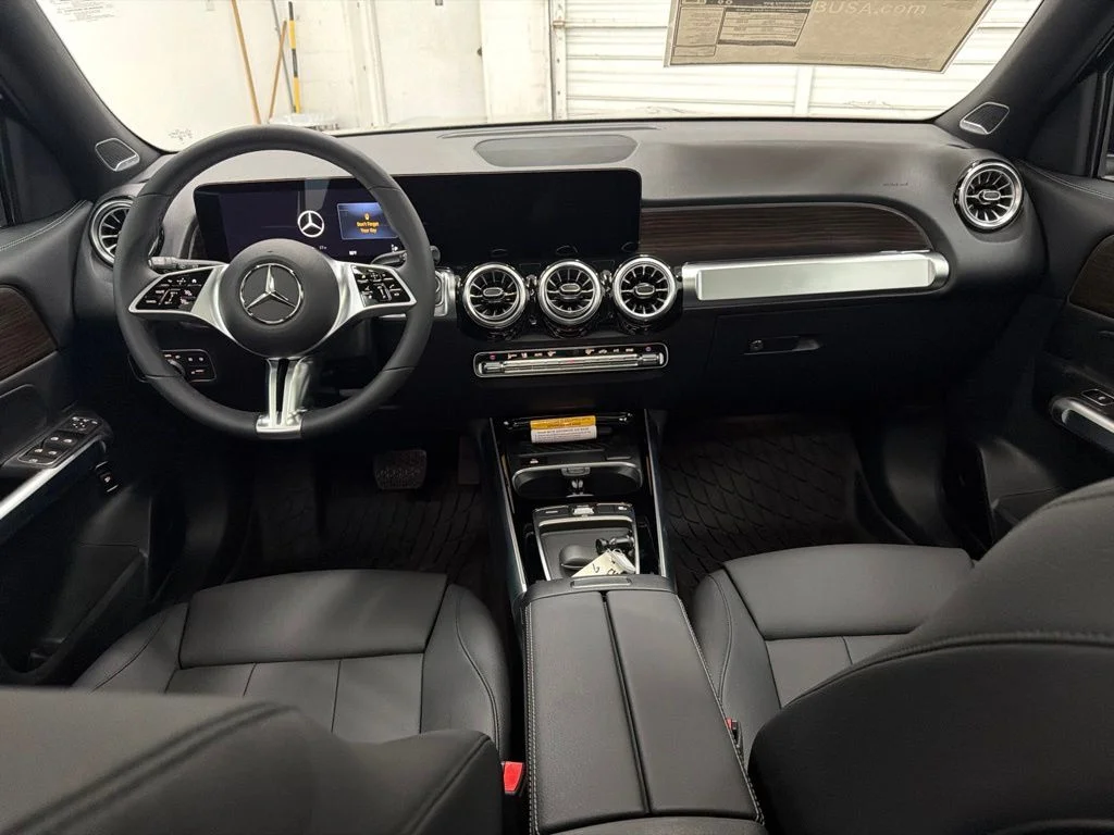 New 2026 Black Mercedes-Benz GLB 250 image 21