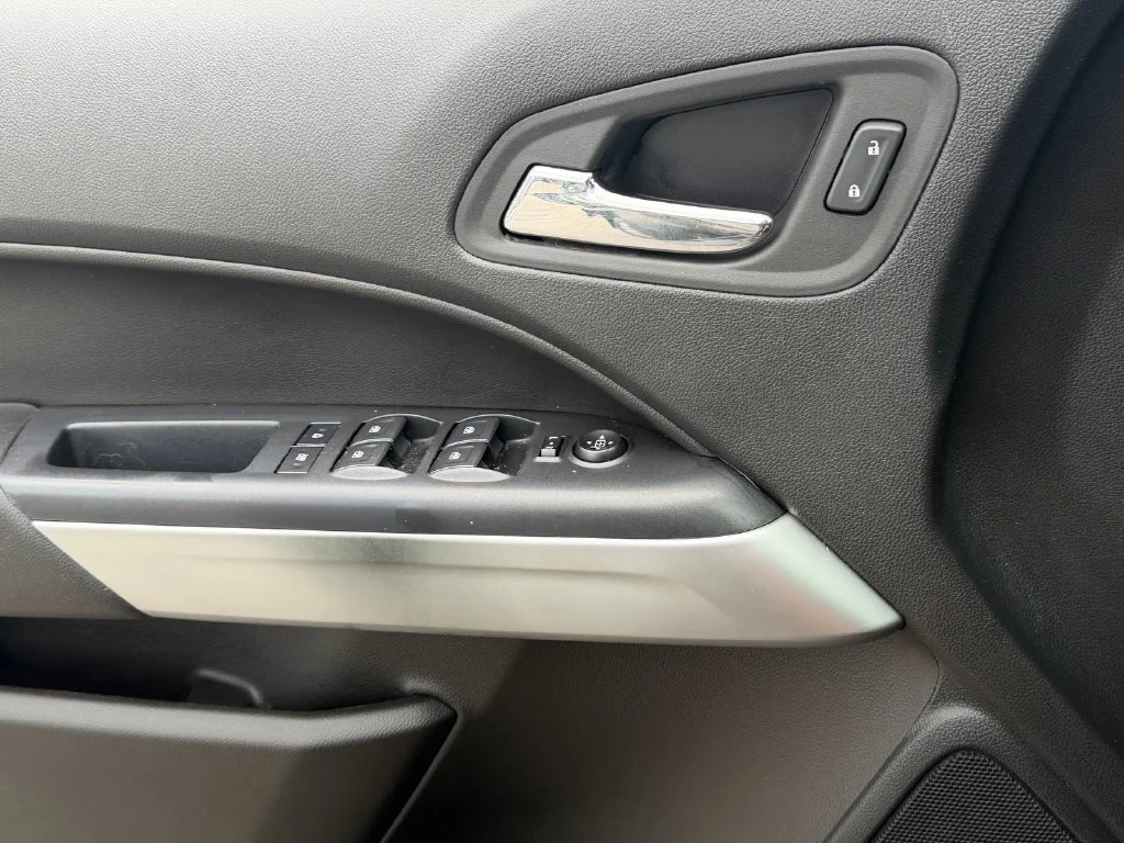 Used 2022 Black Chevrolet LT image 27