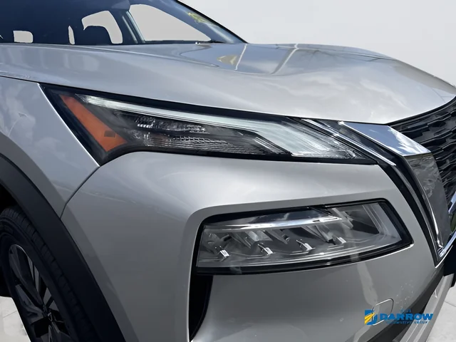 Used 2023 Silver Nissan SV image 26