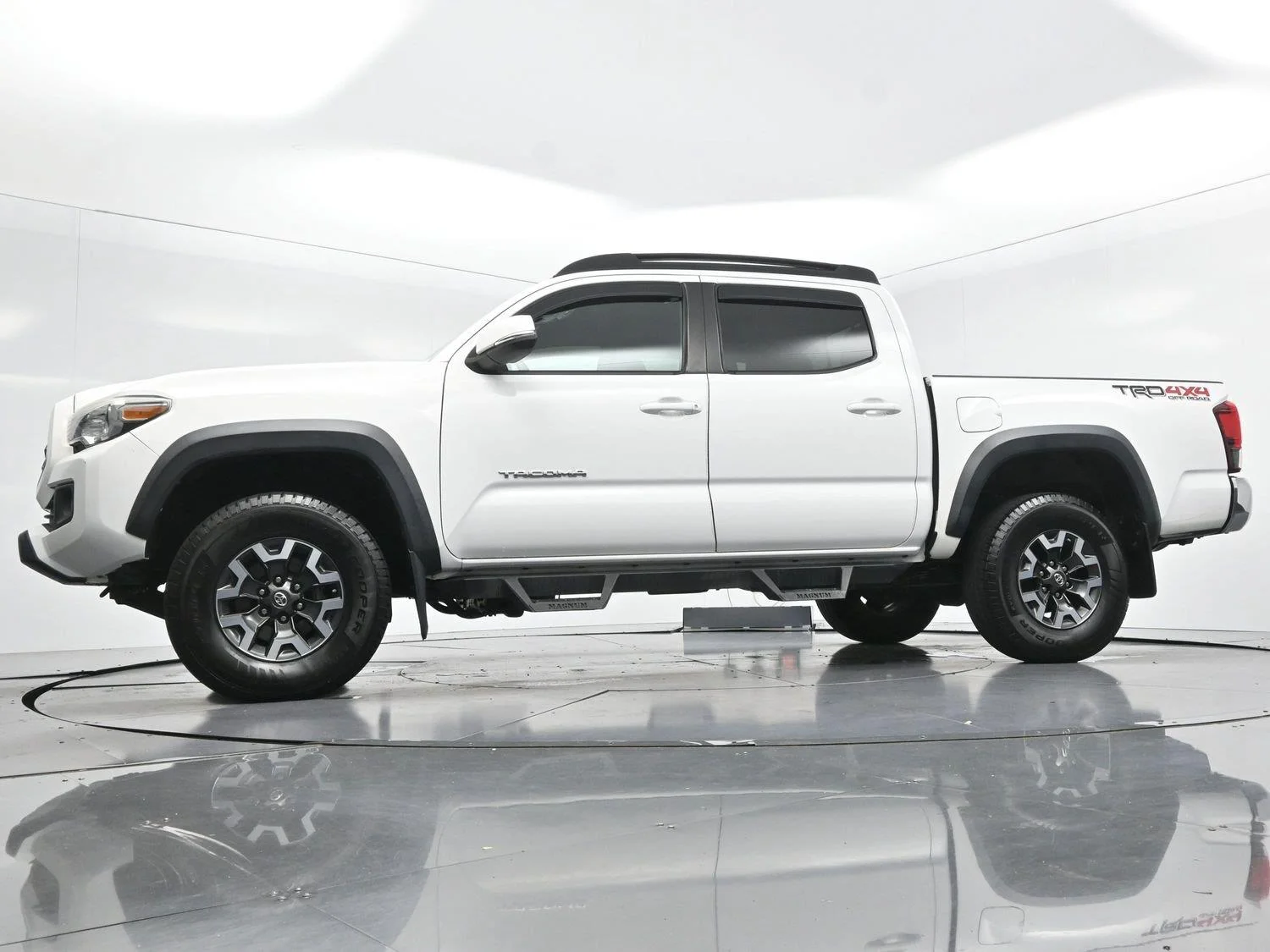 Used 2018 Super White Toyota TRD Off Road image 45