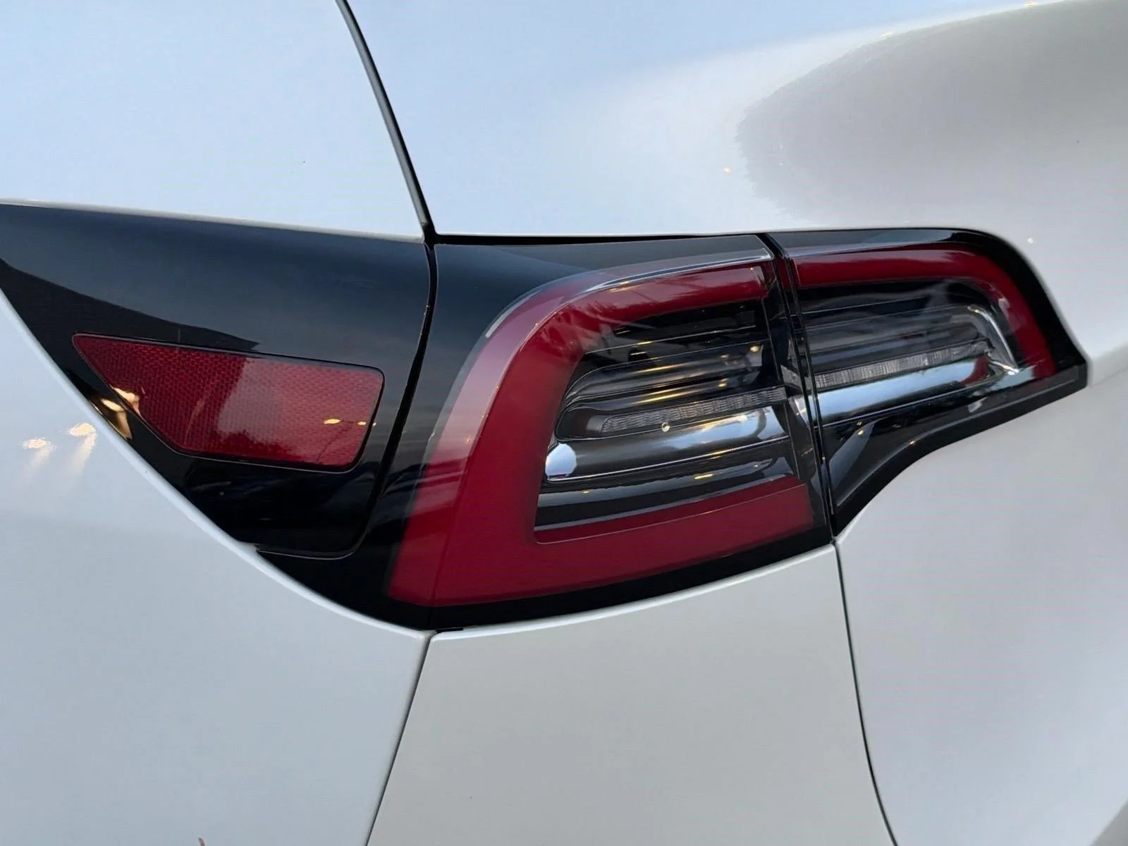 Used 2020  Tesla Long Range image 16