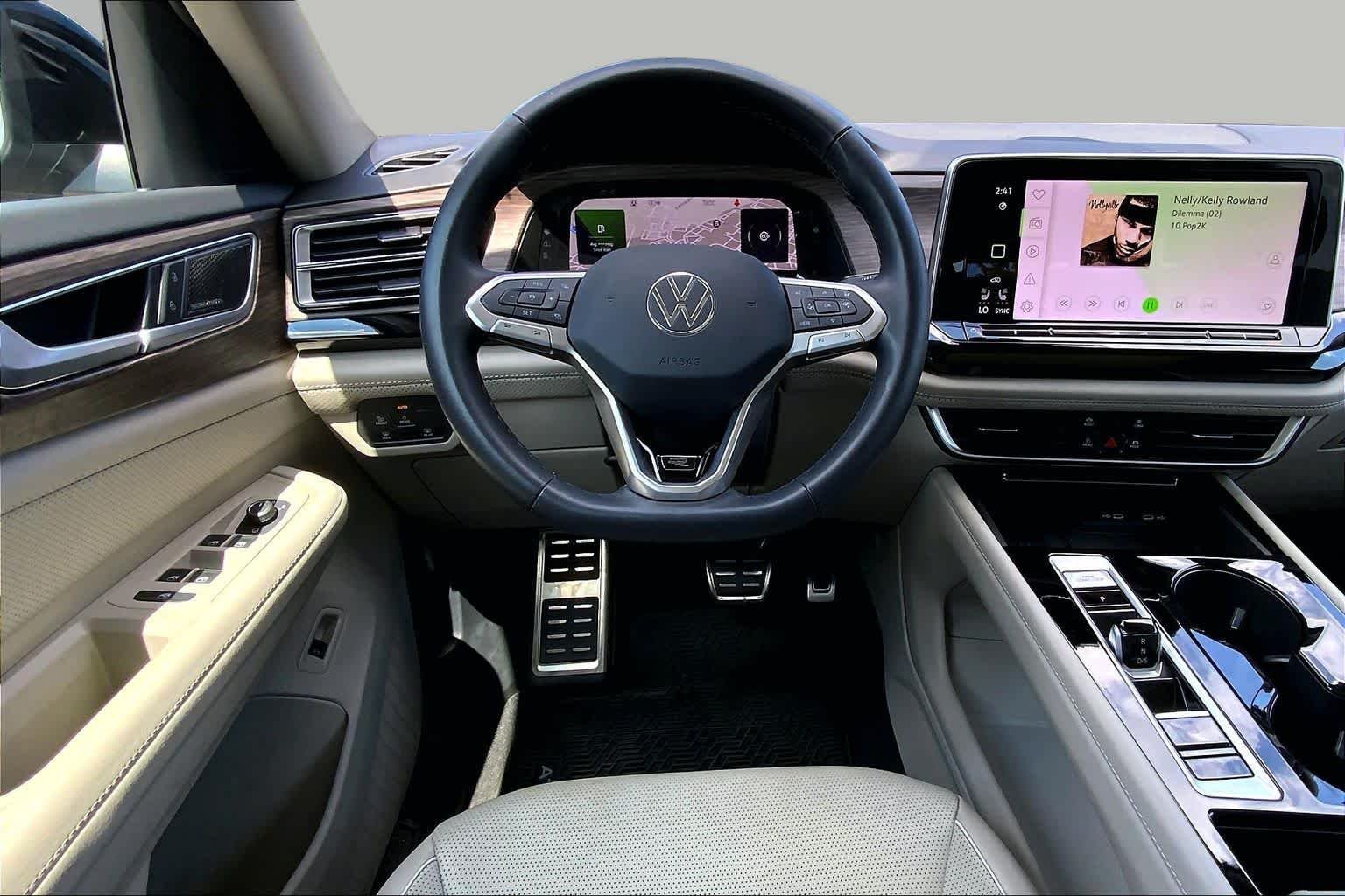 Pre-Owned 2025 Volkswagen Atlas 2.0T SEL Premium R-Line