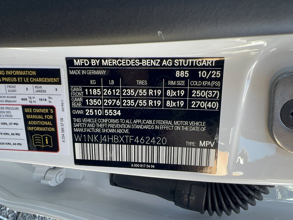 Certified Used 2026 MANUFAKTUR Moonlight White Metallic Mercedes-Benz GLC 300 4MATIC® image 16