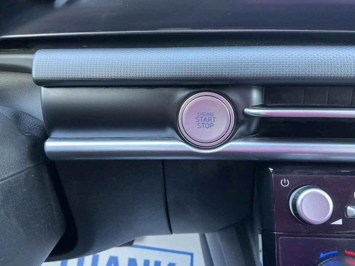 Used 2025 Blue Hyundai Preferred image 19