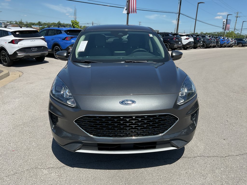 Used 2020 Magnetic Metallic Ford SE image 3
