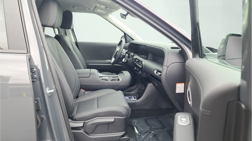 New 2026 Gray Hyundai SEL 8P image 16