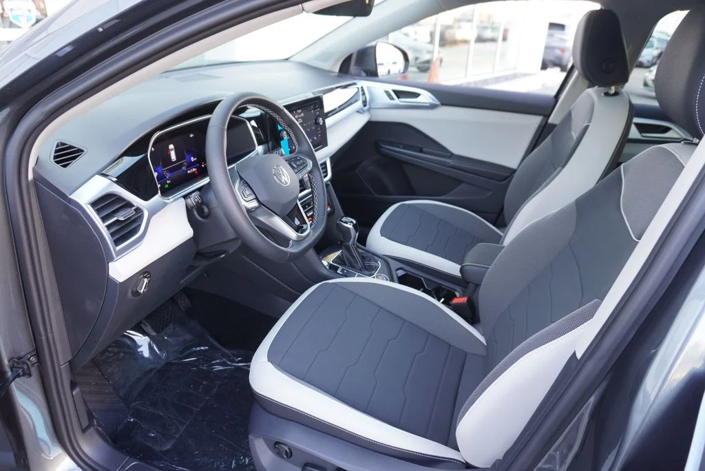 New 2026 Gray Volkswagen 1.5T SE image 10