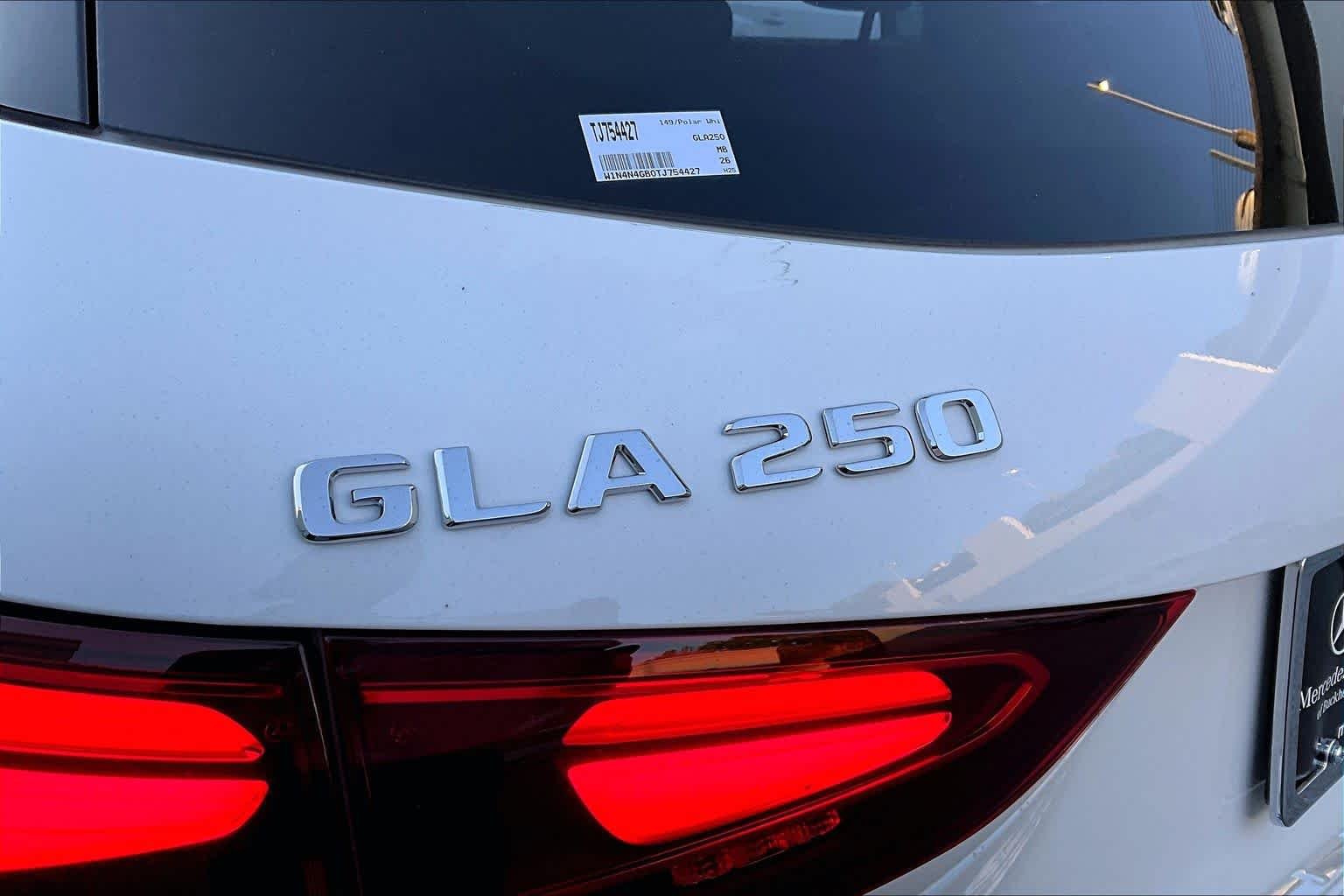 Used 2026 Polar White Mercedes-Benz GLA 250 image 30