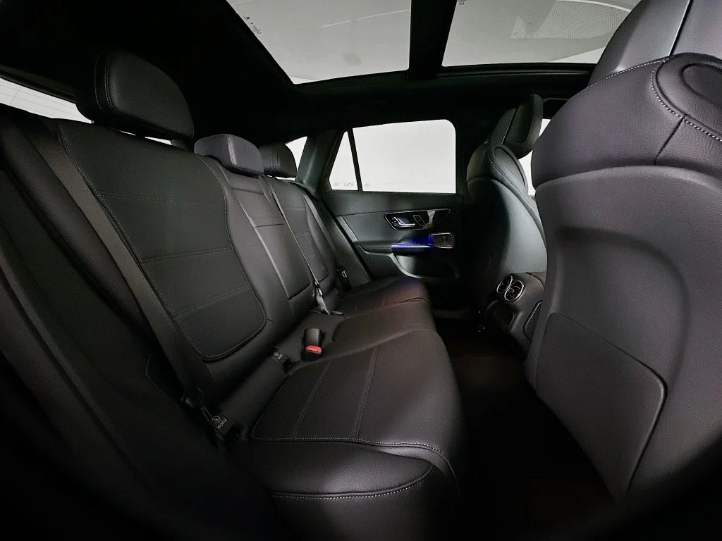 Used 2026 Black Mercedes-Benz GLC 300 image 27