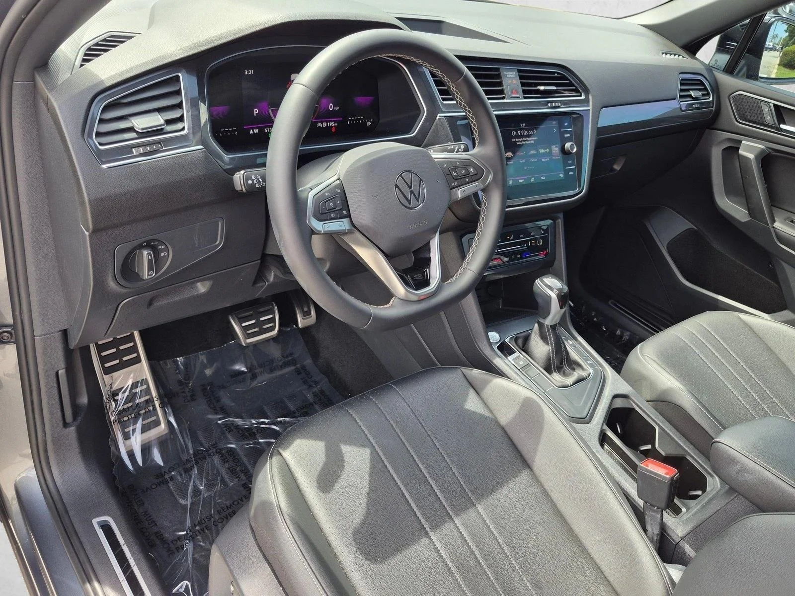 Used 2023 Platinum Gray Metallic Volkswagen SE R-Line Black image 10