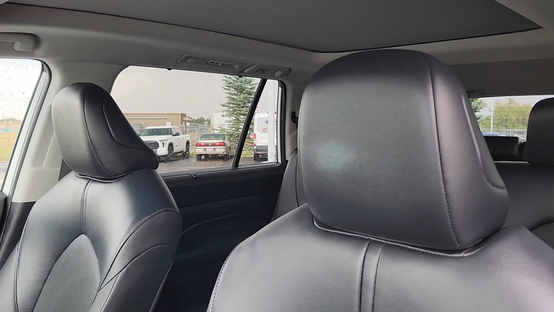 Used 2025 Wind Chill Pearl Toyota XLE image 9