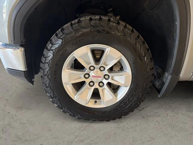 Used 2024 Silver GMC Pro image 14