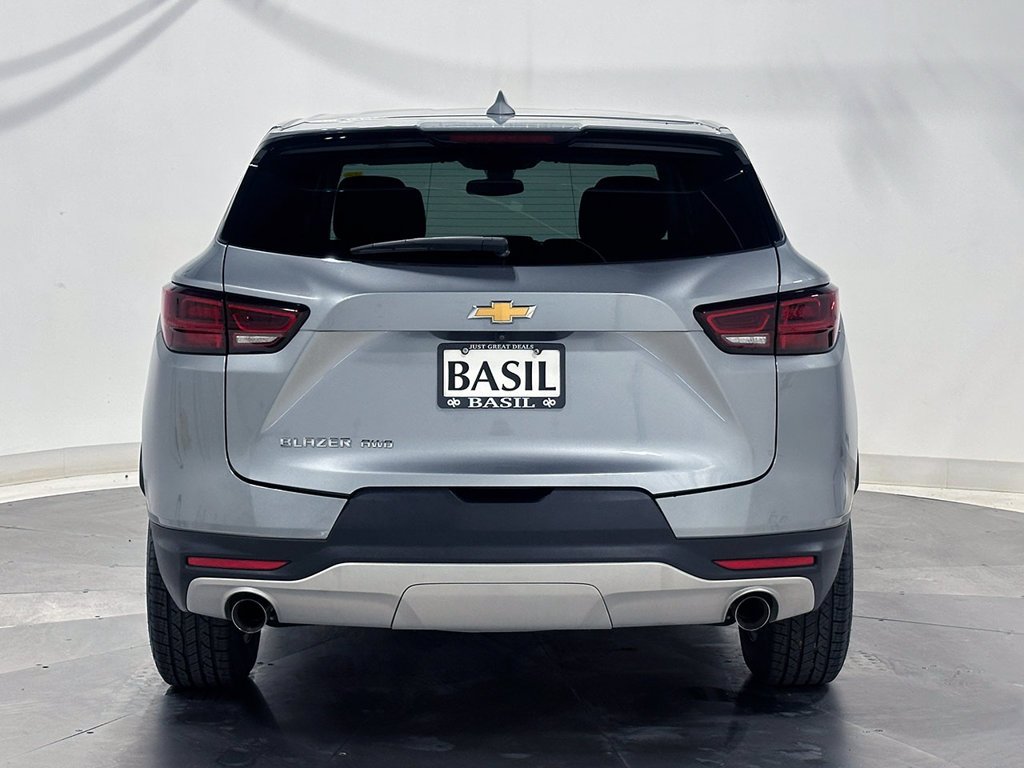 Used 2025 Gray Chevrolet LT image 12