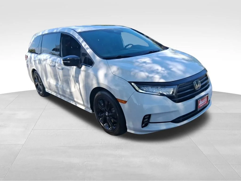 Used 2023  Honda Sport image 6
