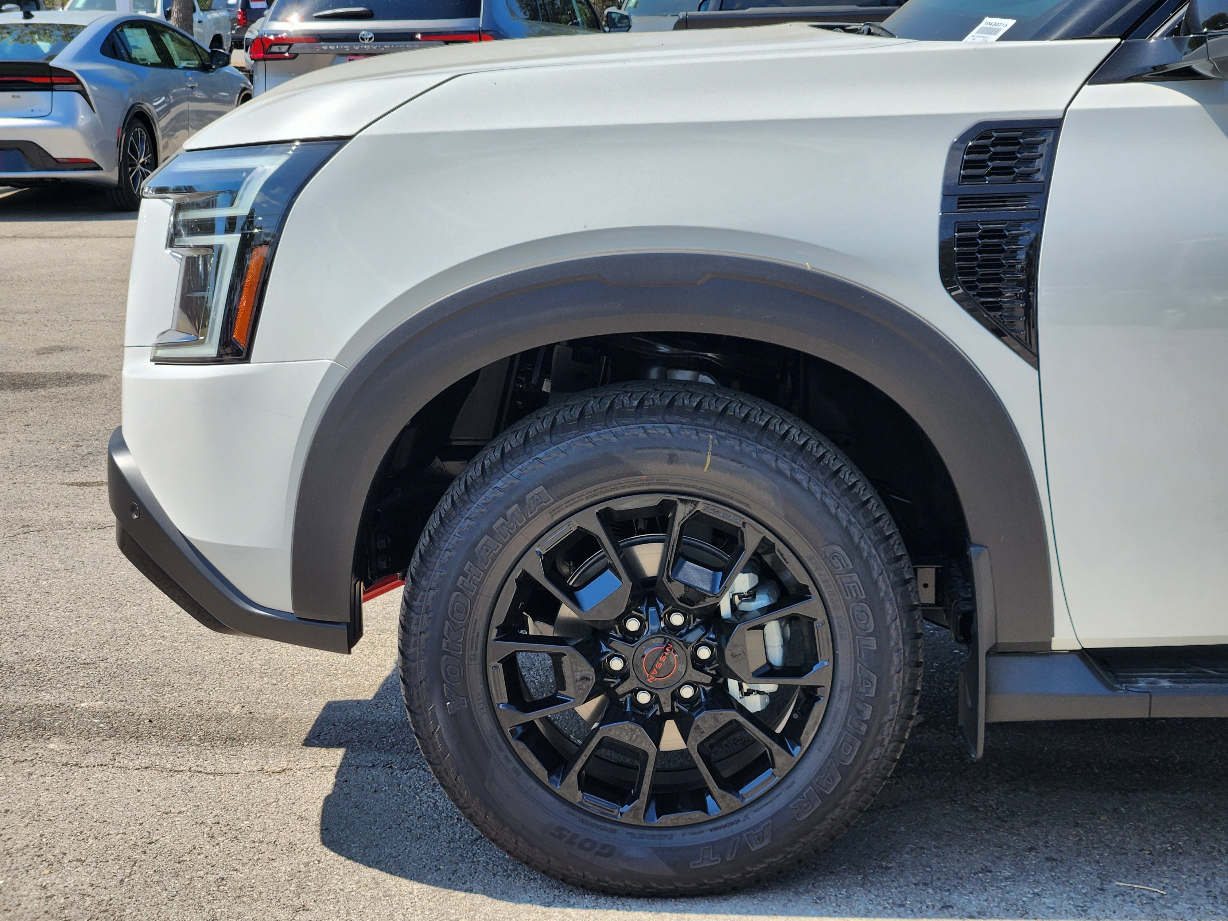2026 Nissan Armada PRO-4X - Photo 6
