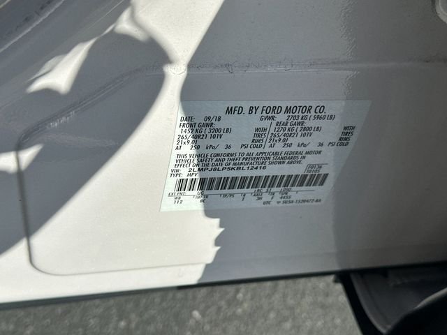 Used 2019 White Lincoln Reserve image 28