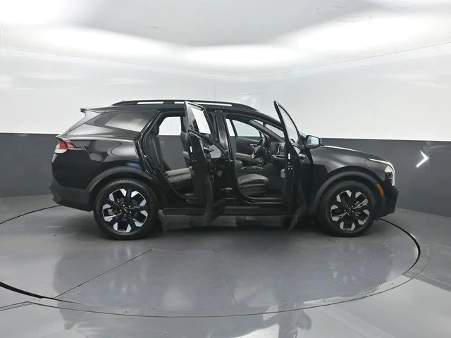 Used 2023 Black Kia X-Line image 36