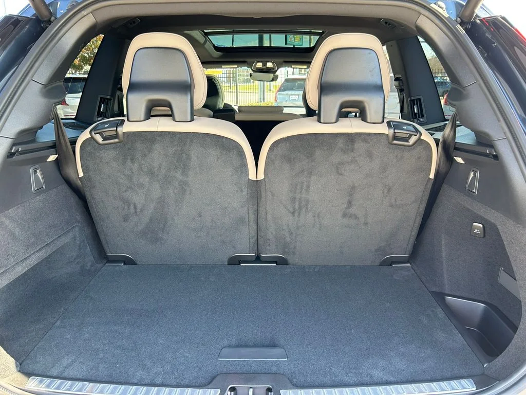 2026 Volvo XC90 Plus - Photo 18