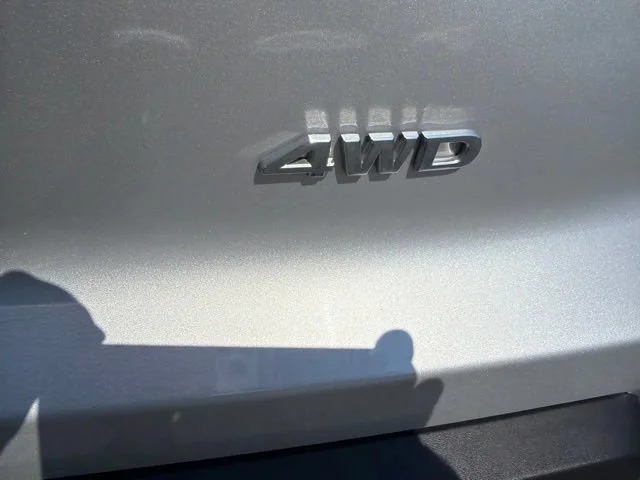 Used 2025 Silver Nissan SV image 18