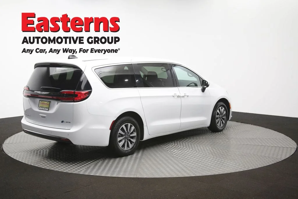 Used 2023 White Chrysler Touring L image 44