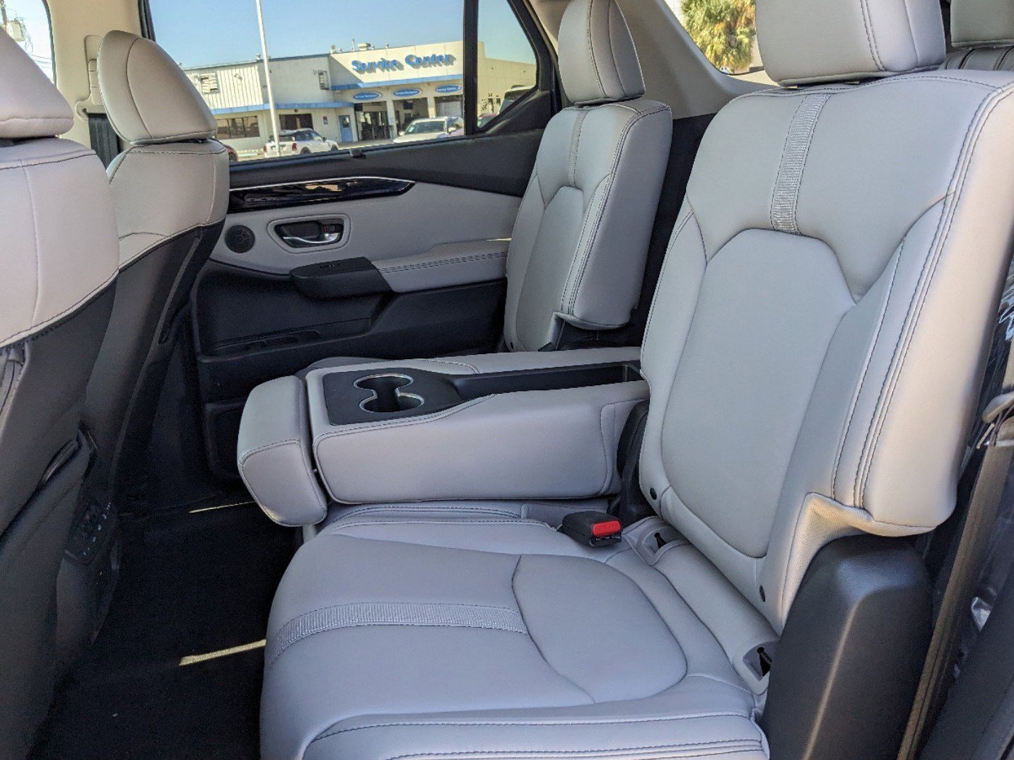 2025 Honda Pilot EX-L - Photo 18