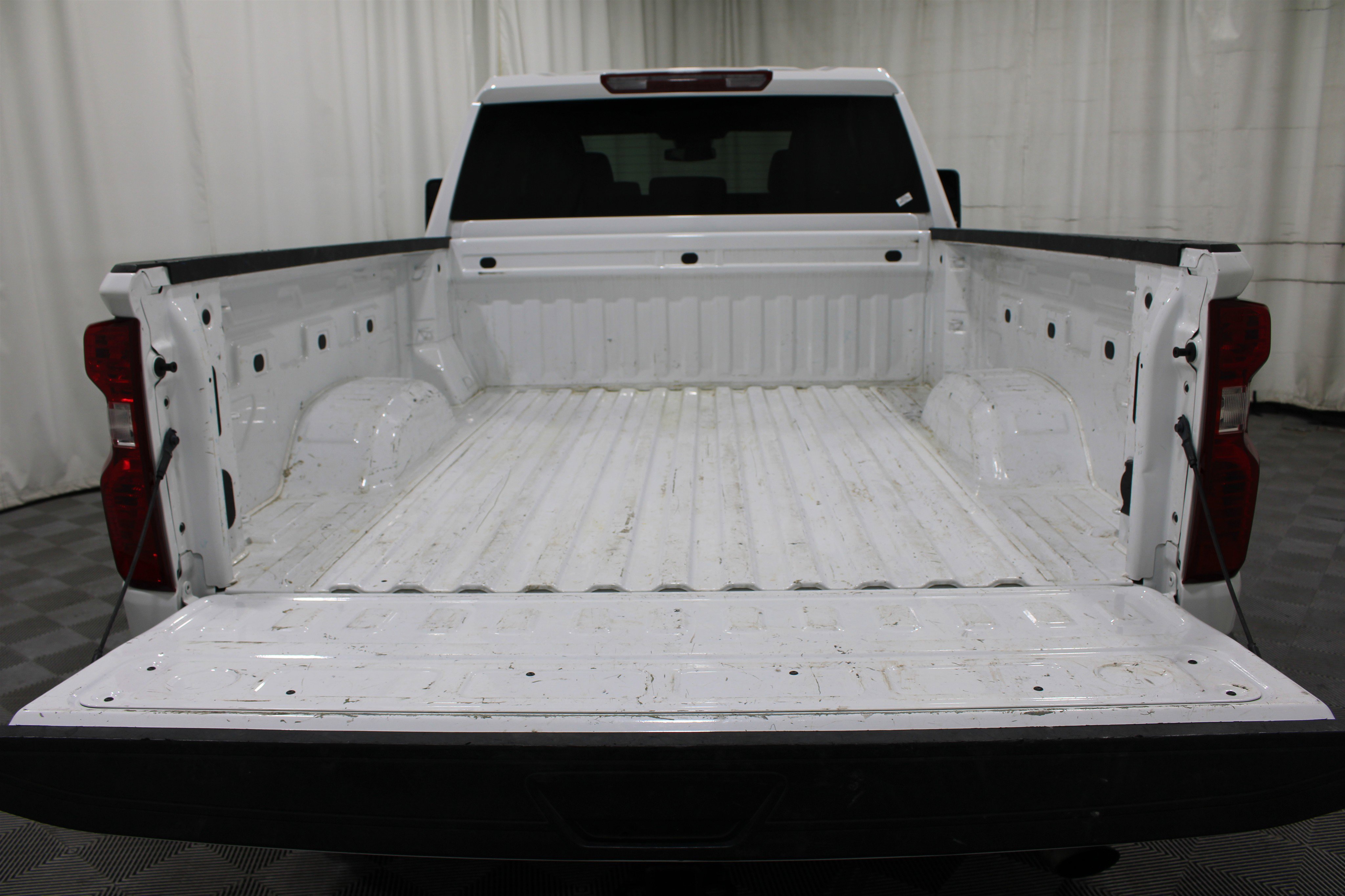 Used 2025 Summit White Chevrolet Custom image 21