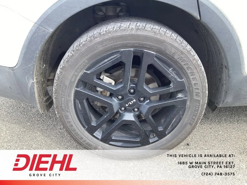 Used 2024 White Kia EX X-Line image 9