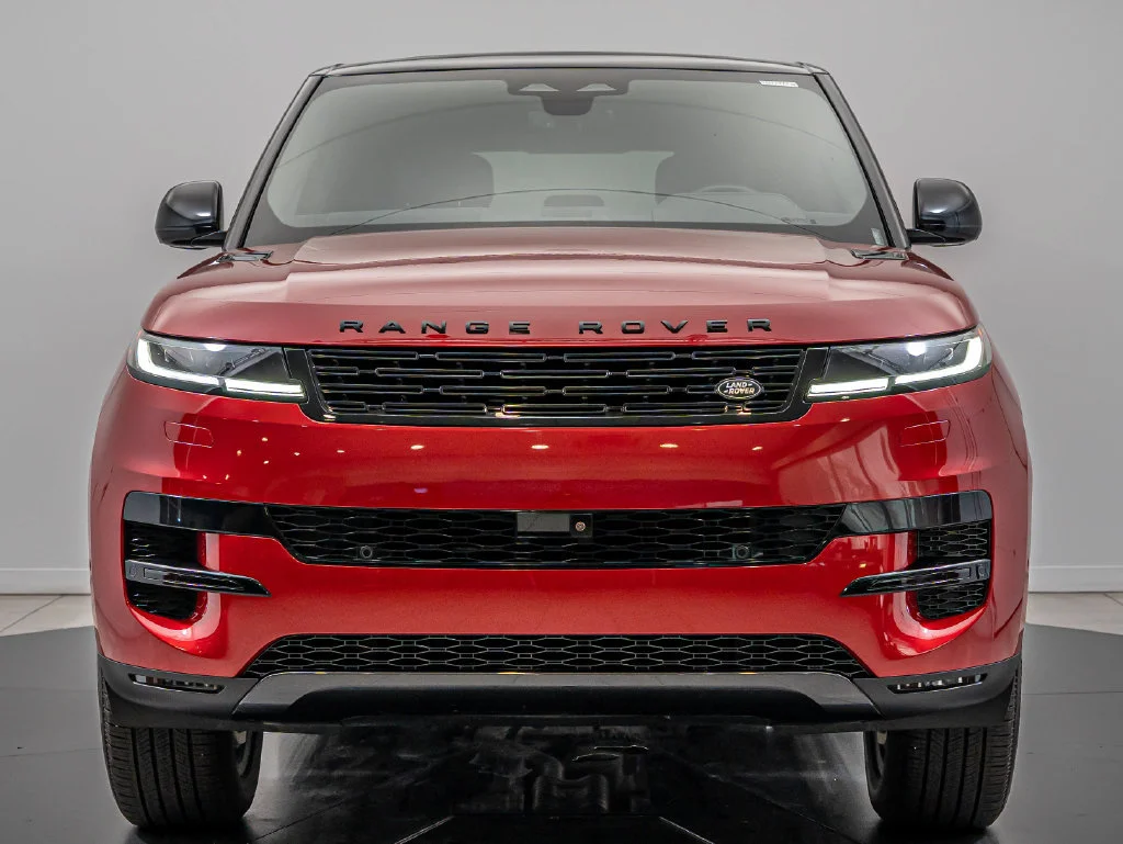 Used 2026 Firenze Red Metallic Land Rover SE image 2