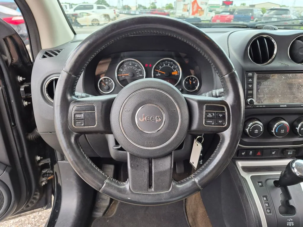 Used 2014 Black Jeep Latitude image 31