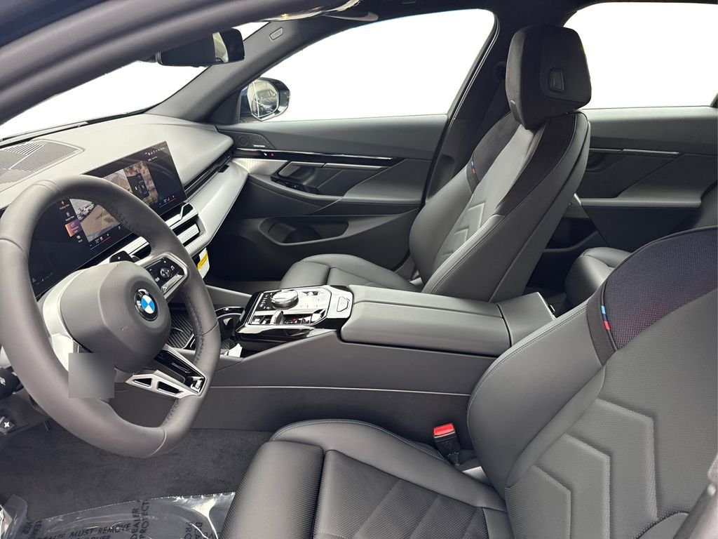 New 2026 Tanzanite Blue II Metallic BMW 530i image 9