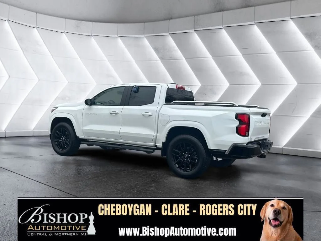 Pre-Owned 2024 Chevrolet Colorado Z71 Crew Cab image 17