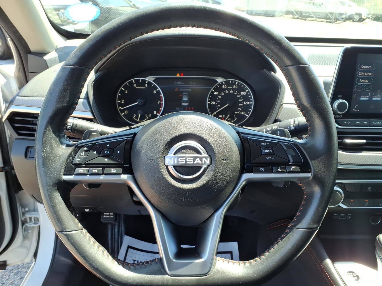 Used 2024 Glacier White Nissan 2.5 SR image 9