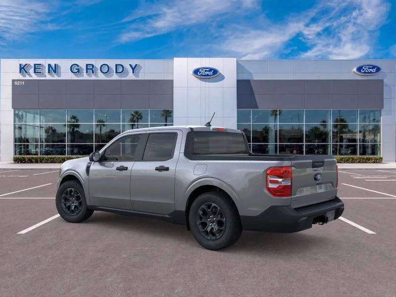 New 2026 Carbonized Gray Metallic Ford XLT image 5