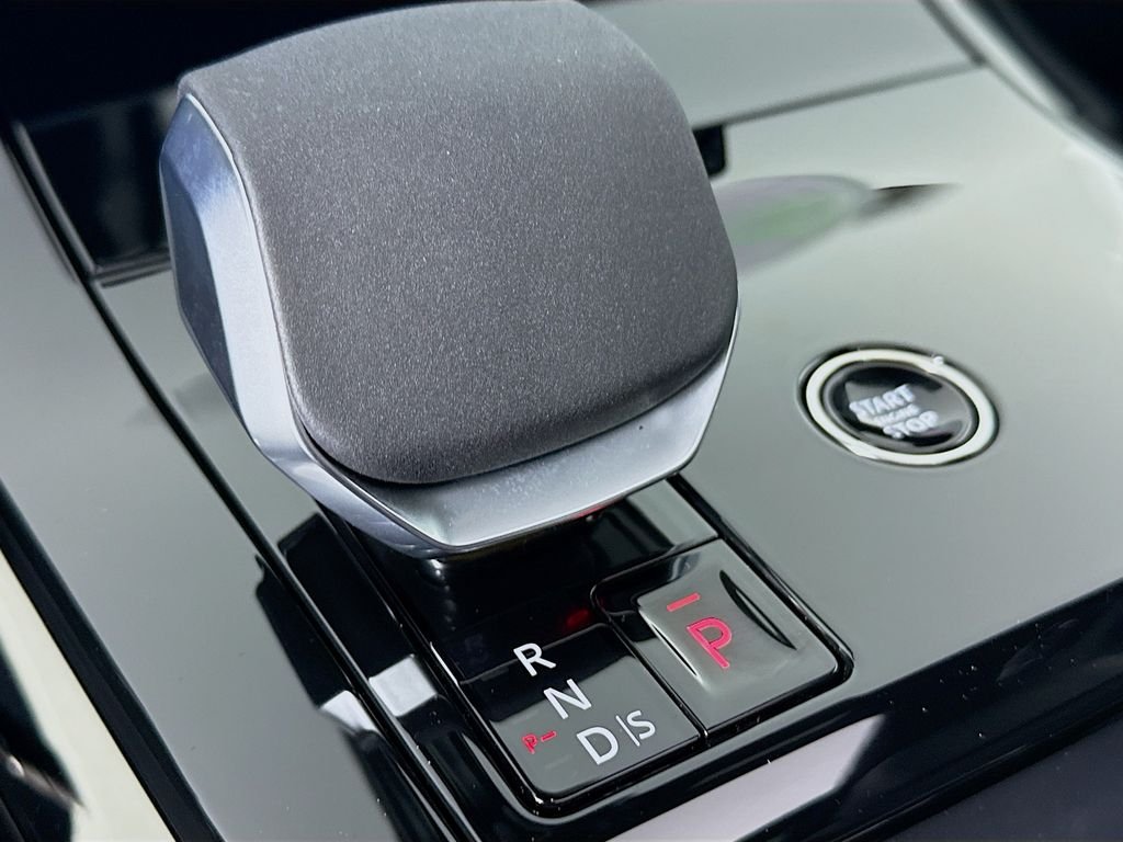 New 2026 Borasco Grey Land Rover Dynamic SE image 18