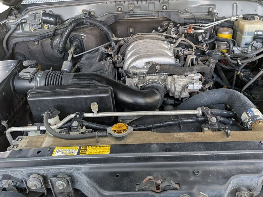 Used 2002 Green Toyota Base image 14