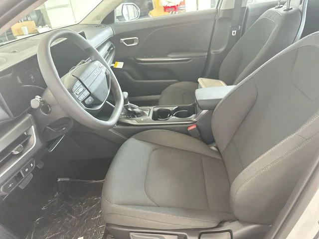 New 2026 Snow White Pearl Kia LXS image 15
