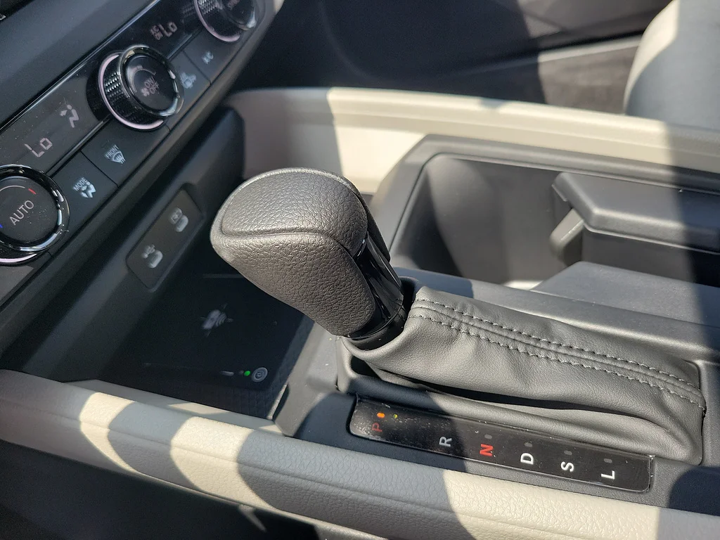 New 2026 Platinum White Pearl Honda SE image 11