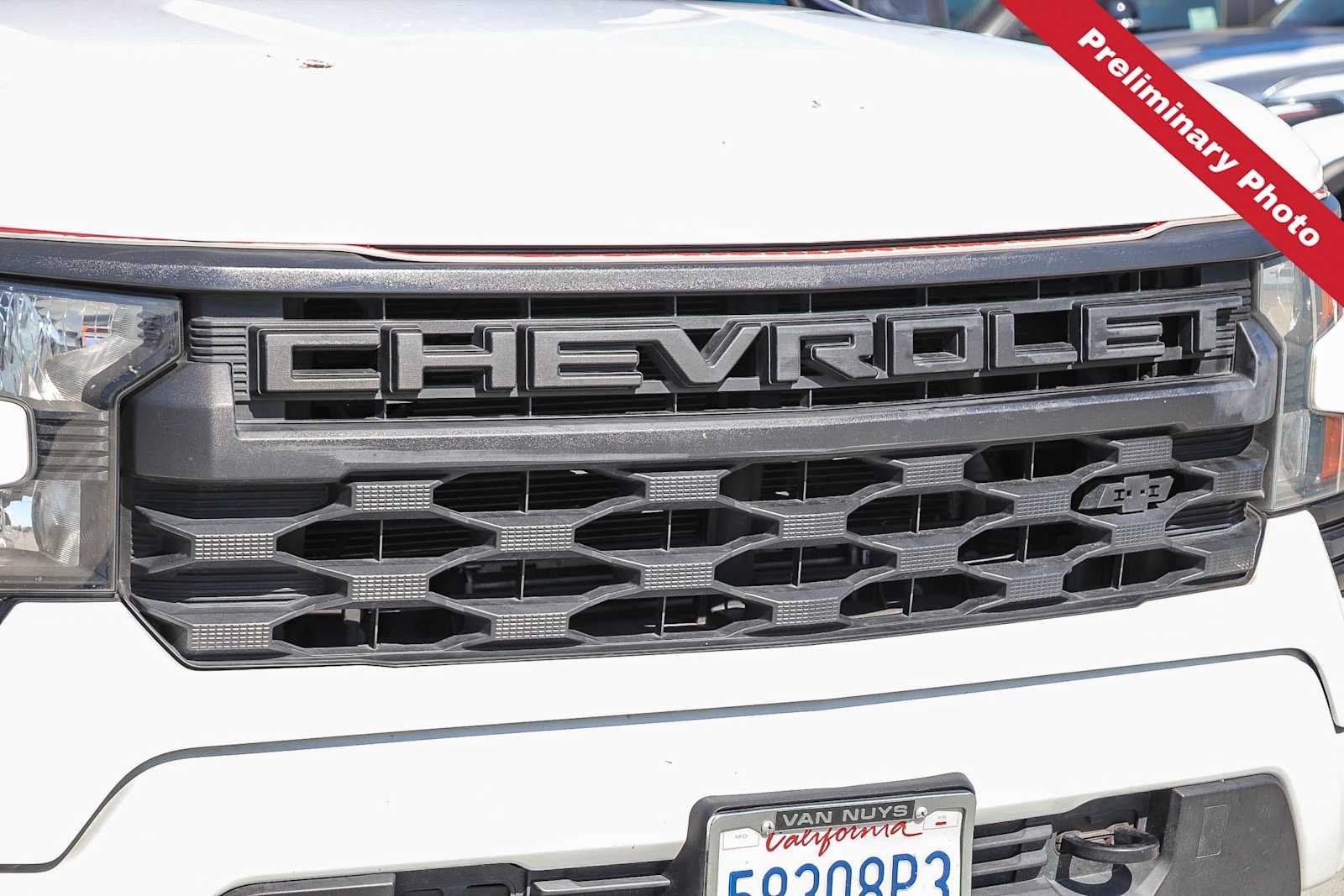 Used 2022 Summit White Chevrolet Custom image 5