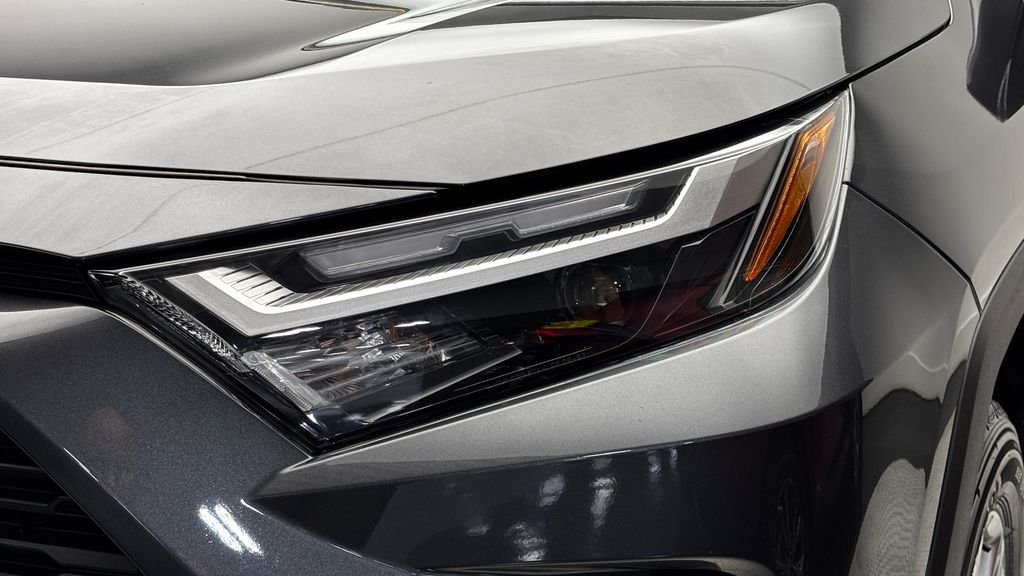 Used 2025 Gray Toyota XLE image 3