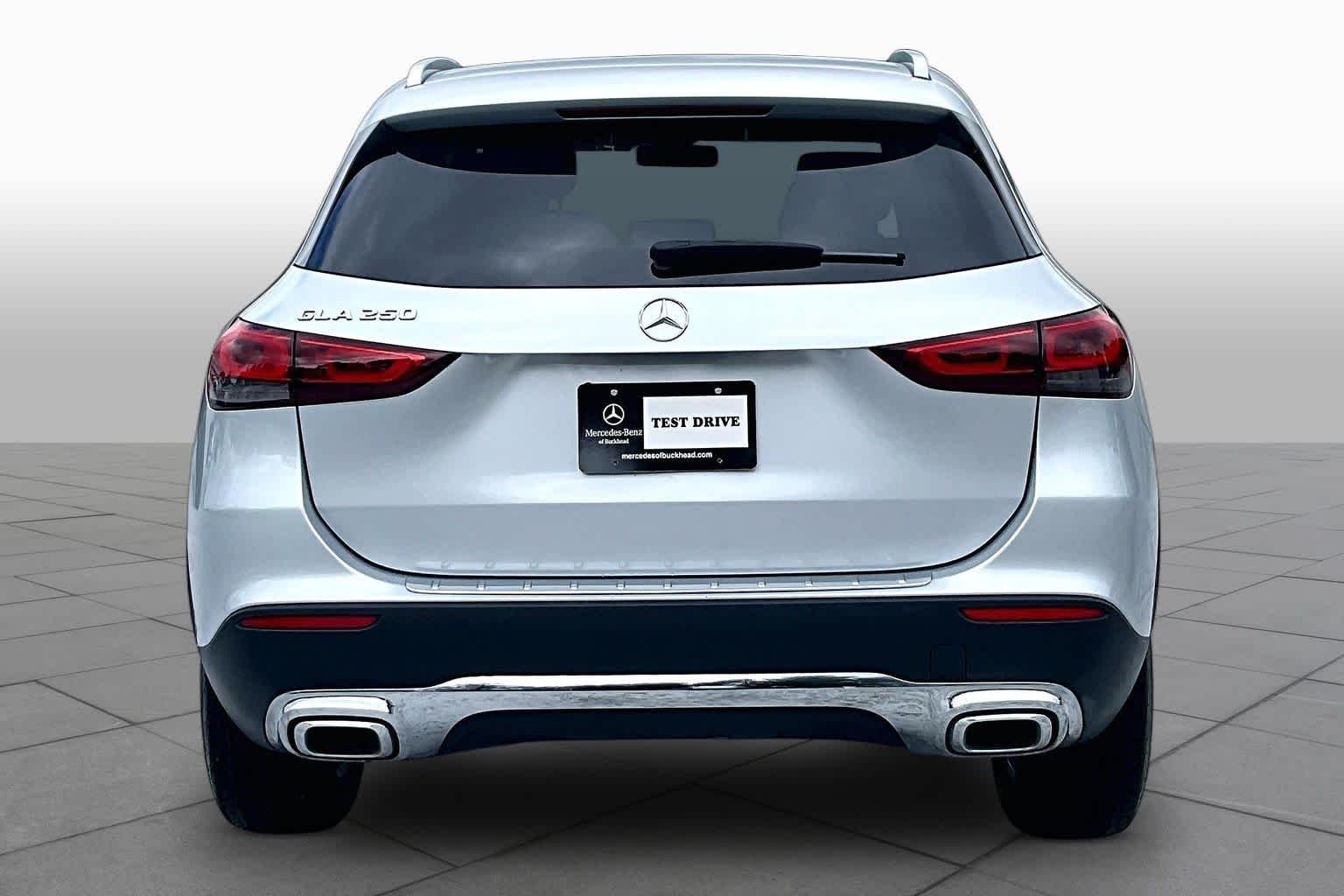 Used 2021 Iridium Silver Metallic Mercedes-Benz GLA 250 image 3