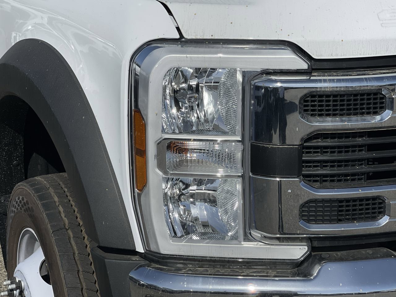 New 2024 Oxford White Ford XL image 7