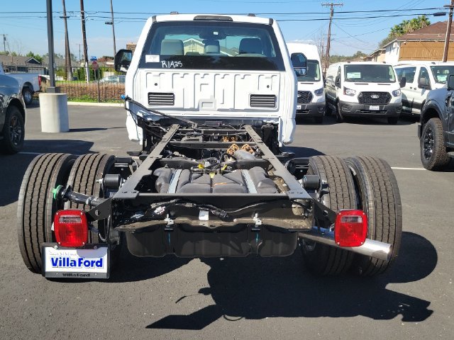 New 2026 Oxford White Ford F-600® XL image 4