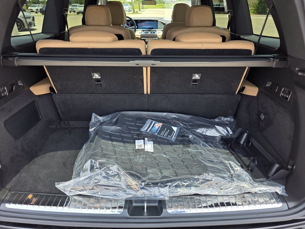 New 2026 Obsidian Black Metallic Mercedes-Benz GLS 580 image 58