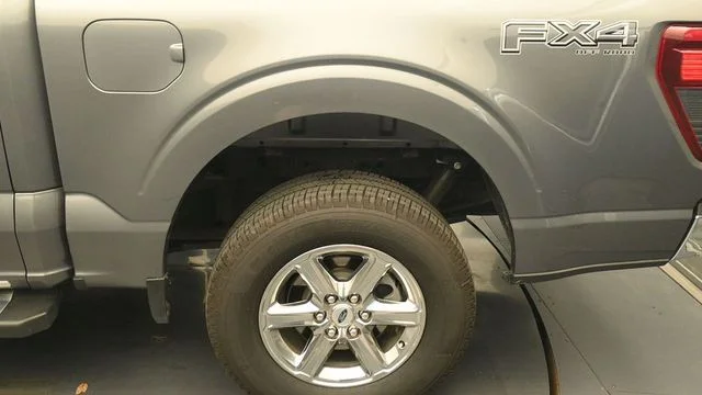 Used 2024 Gray Ford XLT image 10