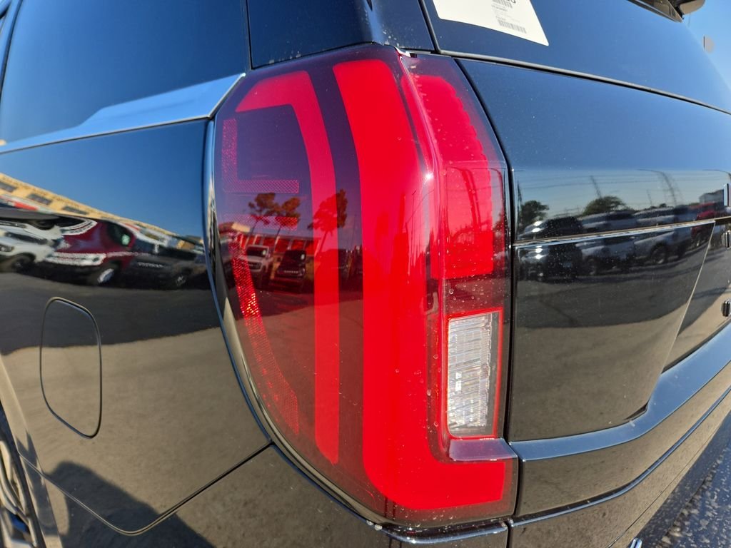 New 2027 Agate Black Metallic Ford Platinum image 31
