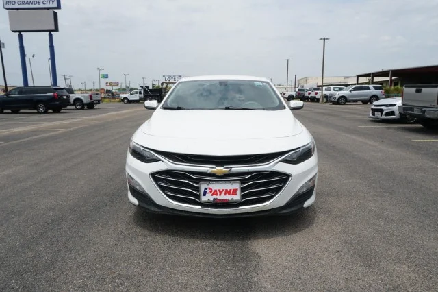 Used 2022  Chevrolet LT image 2