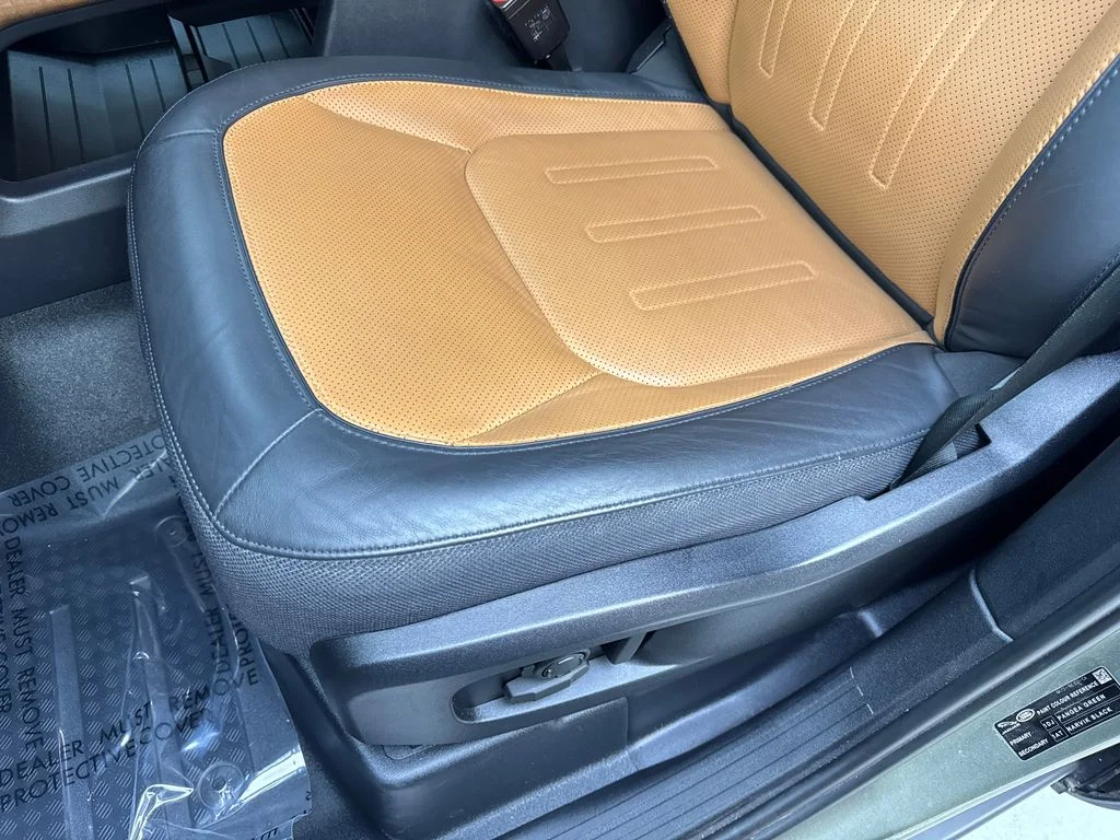 Used 2023 Green Land Rover X image 30