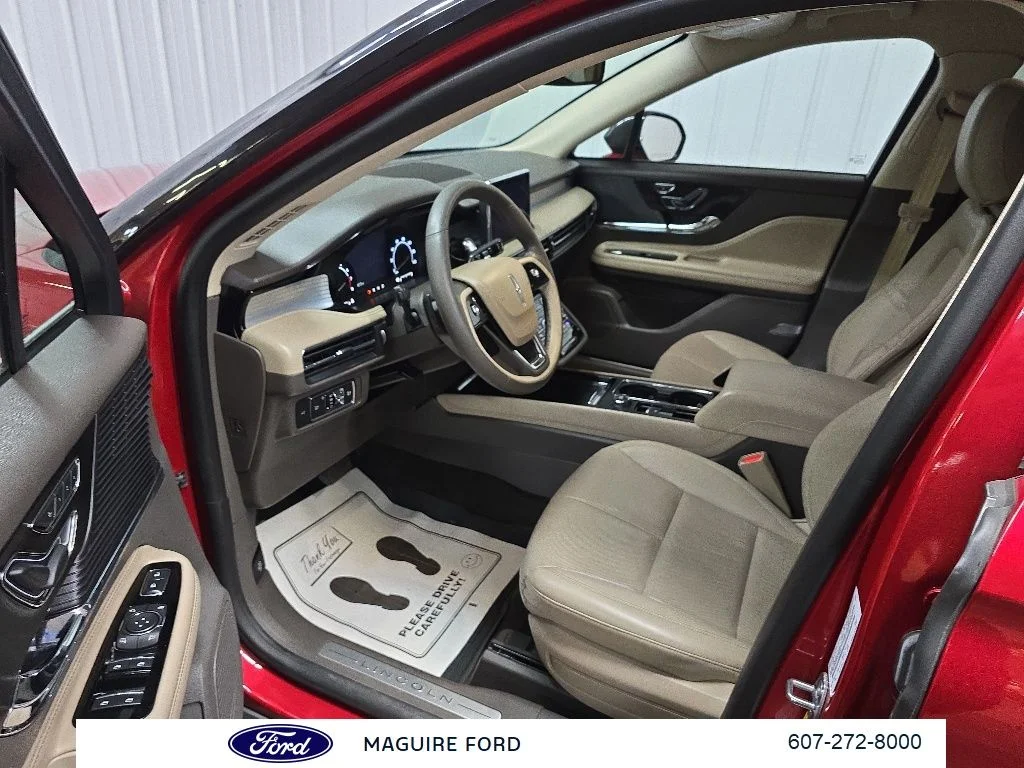 Used 2022 Red Lincoln Standard image 31