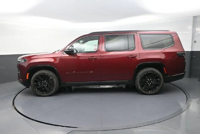 New 2026 Velvet Red Pearl-Coat Exterior Paint Jeep Limited Reserve image 5