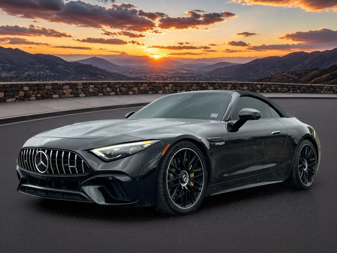 Used 2022  Mercedes-Benz SL 55 AMGÂ® image 2